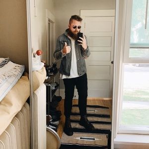 Meet your Posher, Josiah